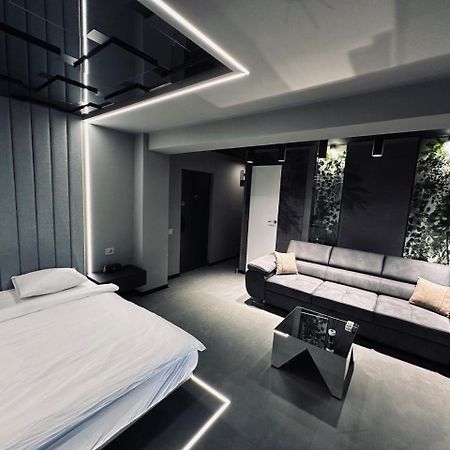 The Hatz By Rh Living Bukares Bagian luar foto