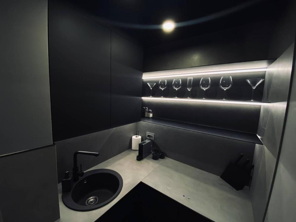 The Hatz By Rh Living Bukares Bagian luar foto
